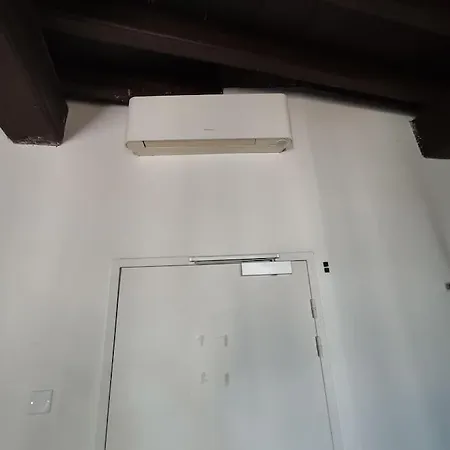 Appartement Etage 2 Sur Cour Aux Chartrons Climatisation Bordeaux