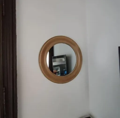 Etage 2 Sur Cour Aux Chartrons Avec Climatisation Appartement *