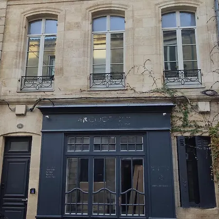 Etage 2 Sur Cour Aux Chartrons Avec Climatisation Lägenhet *