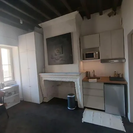 Etage 2 Sur Cour Aux Chartrons Avec Climatisation Lägenhet