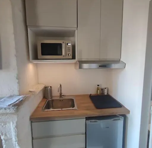 Etage 2 Sur Cour Aux Chartrons Avec Climatisation Bordeaux