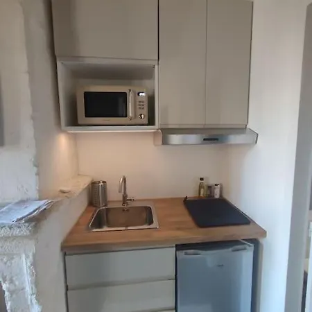 Etage 2 Sur Cour Aux Chartrons Avec Climatisation 波尔多